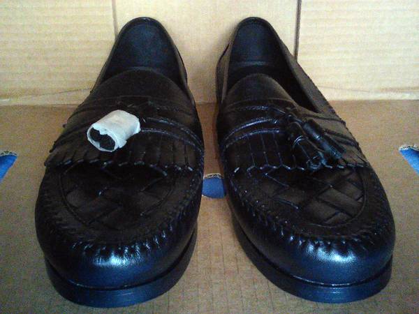 Men's Black Loafers, Size 12 M 1