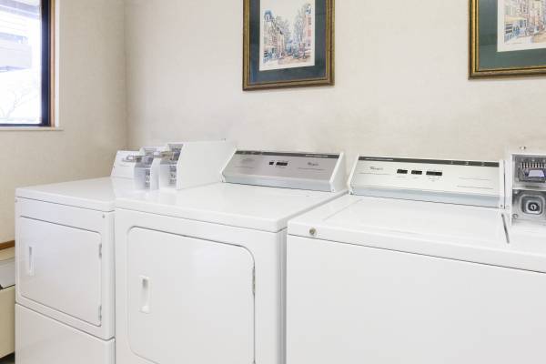 $1,250 / 1br - /MES!! TARIFAS DE ESTADÍA PROLONGADA EN HOTEL INCL. DESAYUNO (Maumee)63836552675073123