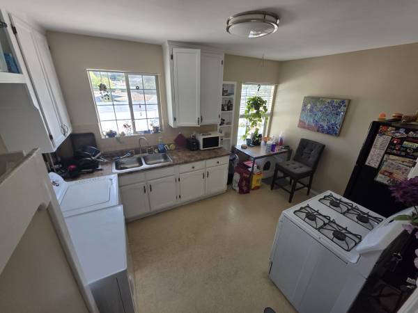 $1,400 / 2br - 900ft2 - Habitación en alquiler en Culver City (Jefferson Blvd)63840110096771122