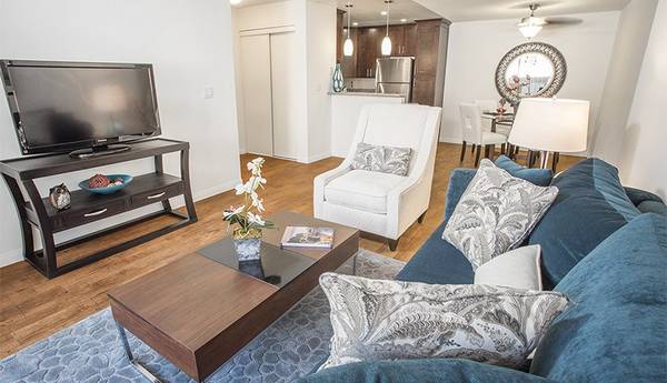 $2,491 / 2br - 824ft2 - Fantastic location! A spacious 824 sq ft 2 bed is waiting for you! (Simi Valley - Close to Costco)63668253684483121