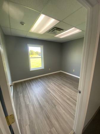 $1,575 / 1800ft2 - Office Space for lease (Watertown)63822290238467123