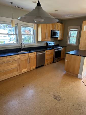 $3,400 / 2br - 2BR1 bath in Somerville with bonus office (West Somerville)63655235804801120