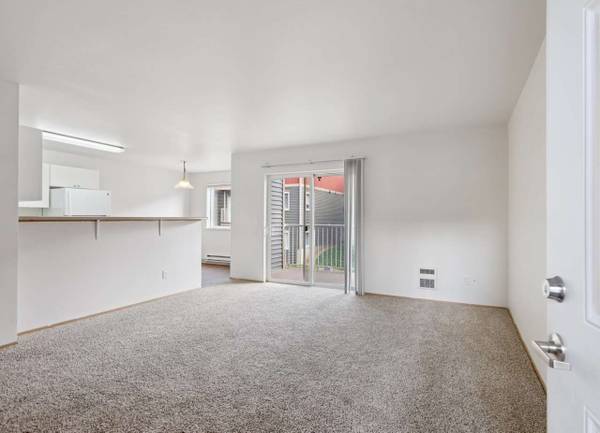 $2,020 / 2br - Sala Comunitaria, Armarios Espaciosos, 2 Canchas de Baloncesto (8510 212th St NE, Arlington, WA)63659632158593122
