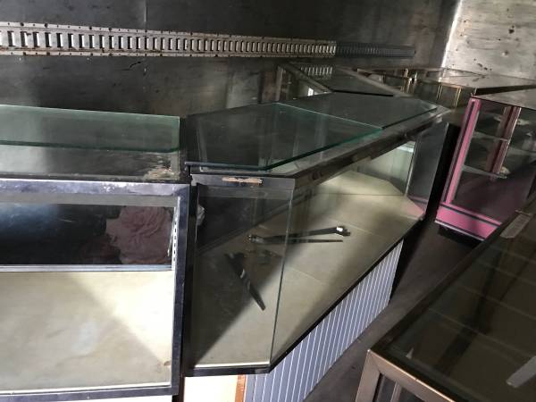 4 PIECE CORNER JEWELRY CASE SET 1