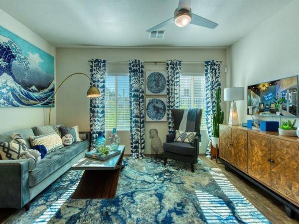 $1,799 / 2br - 1134ft2 - Common Grillng Area Stations, Garage, Serene Fire Pit63966952319491122