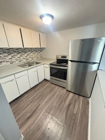 $1,395 / 2br - 1000ft2 - 2/1 apartment for rent fast approval 33612 (Tampa)63976135801219120