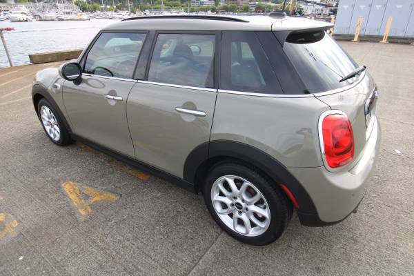2019 F55 MINI COOPER Hardtop RARO Gris Esmeralda Excelente Estado, MANTENIDO - $11.900 (Especializados SOLO en MINIs / Salón Interior)63477327185921123