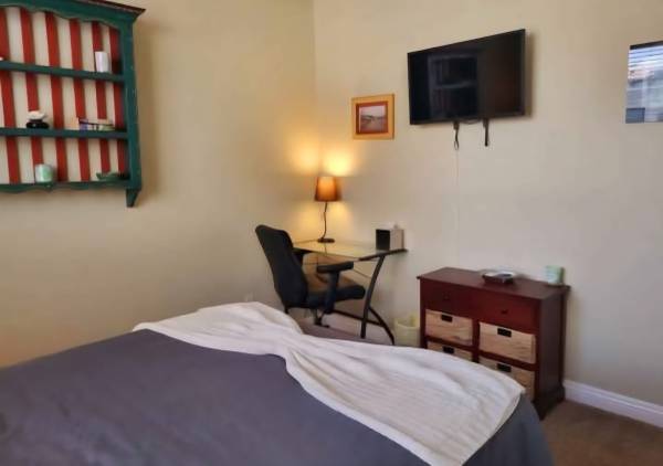 $1,200 / 1br - 🌺Habitación amueblada privada en LQ Cove (La Quinta)63686282640003122
