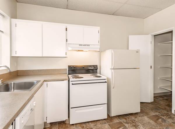 $1,099 / 1br - Comfortable Portland 1 Bed - Near the MAX & Portland Art Museum (Goose Hollow on 14th)63914854747907121