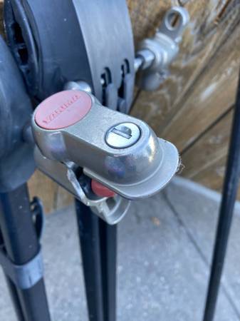 Yakima ForkLift portabicicletas para techo - $200 (Longview)63470813625217122