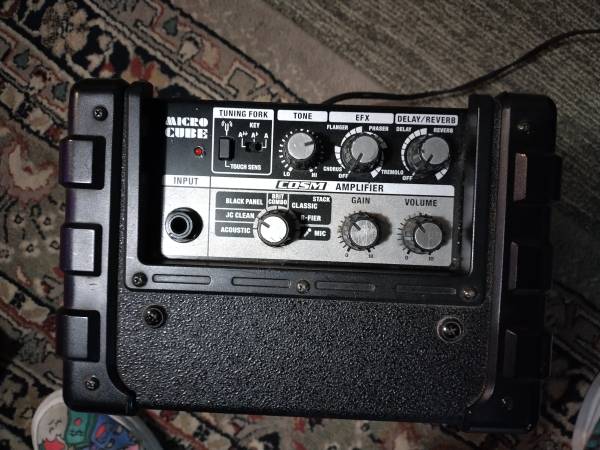 Roland Micro Cube guitar amp with Visual Sound One Spot power supply 1