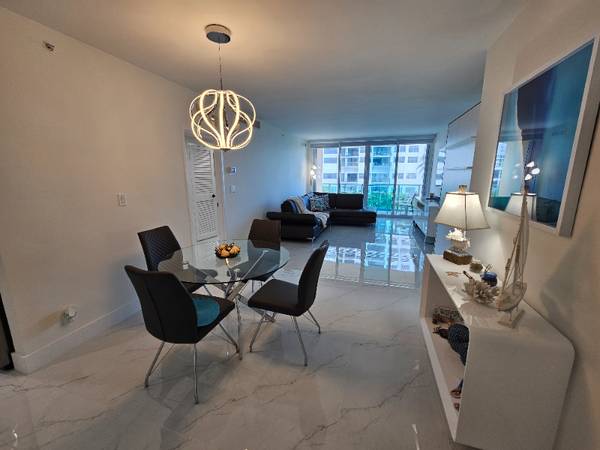 $4200.00 / 1br - 835ft2 - Luxury 1 Bed Condo with Ocean Views in Hollywood, FL - $4200/mo64049454893058124