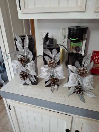 Set of 3 candle stands 1