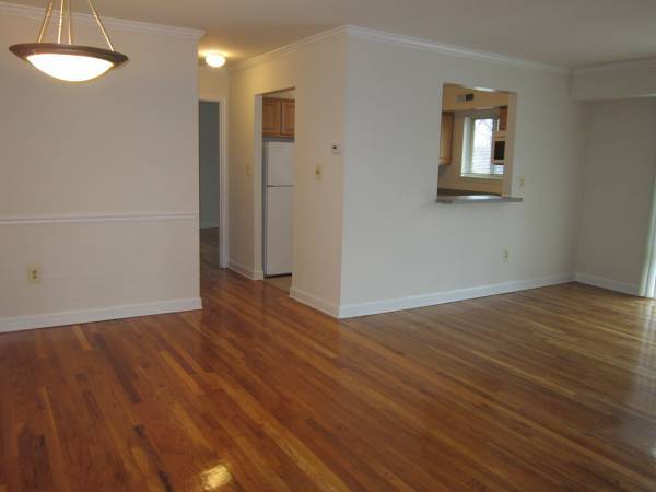 $1,459 / 1hab - ¡VEN A VER TU HOGAR DE 1 DORMITORIO CON PISOS DE MADERA DURA!! (Mt. Washington/ Baltimore)63654692048771123
