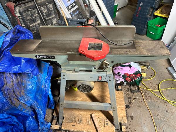 Delta jointer 6” 1