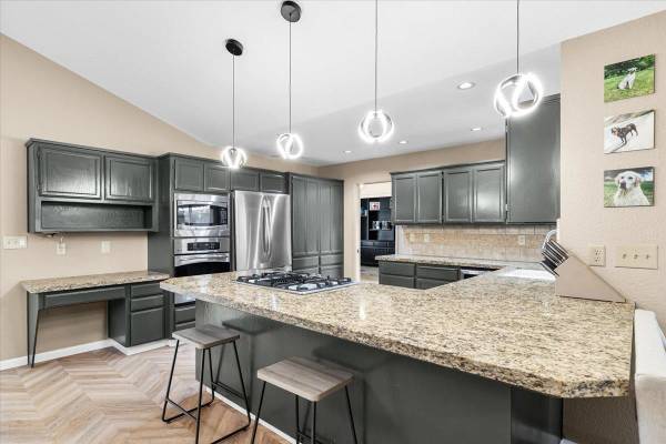 $695,000 / 3br - 2263ft2 - 3213 Lakeshore Ct, Modesto - FOR SALE (Modesto)63654930439681122