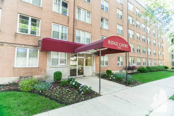 $1,695 / 2br - 2 bedroom, 1 bathroom (Rogers Park)63898858761602120