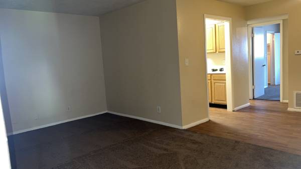 $825 / 1br - 600ft2 - 1BR, ALL BILLS PAID, 1 MONTH FREE! (Tulsa)63982132845186120