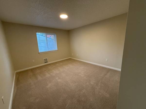 $1,475 / 1br - 600ft2 - Amazing DEAL at Casablanca! Gated Community! Pet Friendly! 📲📲 (Everett)63688443616771124