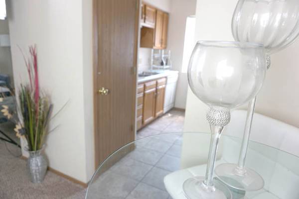 $845 / 1br - 700ft2 - 1 Bed-Near Benson and nestled in trees with large green space to relax (Omaha, NE)63681695717761122