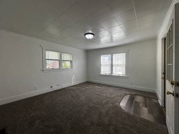 $1000.00 / 2br - 850ft2 - 430 S Grant - marshproperties.net63974611751427122