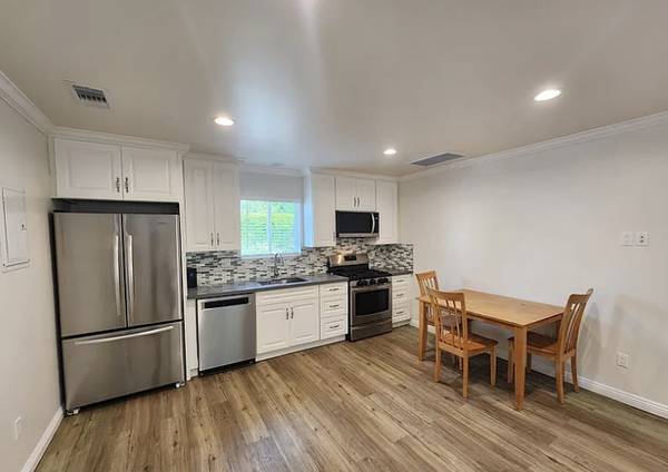 $2,500 / 1br - 700ft2 - HERMOSO ADU EN SHERMAN OAKS (SHERMAN OAKS)63655061964291123