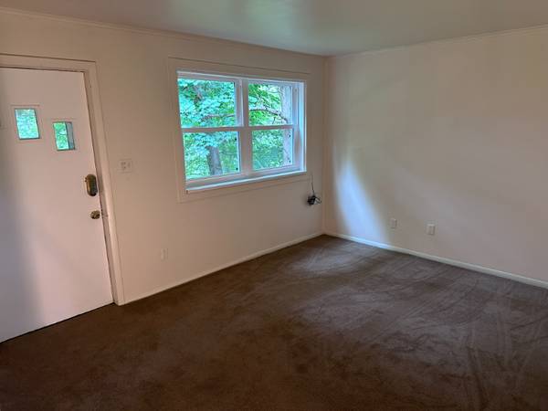 $1650.00 / 3br - Excellent 3 Bd / 1 Bath Apartment in East Stroudsburg Borough - $1,65063951426269315124