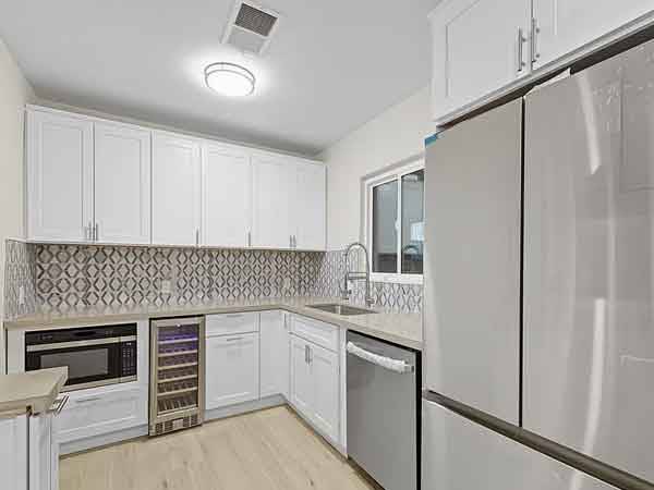 $1,050 / 3br - 1129ft2 - ''Beautifully updated 3 bedroom, 2 bathroom home.'' (1630 E Catalina Dr, Phoenix, AZ)64024825521795124