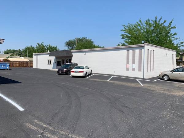 $1 / 2011ft2 - Central Bench Office building (Boise)64003312744833120