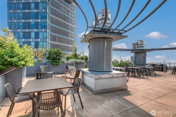 $125 / 2br - 1408ft2 - Stunning views of space needle, city & Puget sound (Seattle)63948217054595121