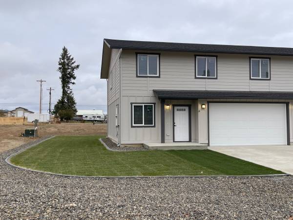 $2,150 / 3br - 1800ft2 - Brand new 3 bedroom, 2.5 bath side by side duplex, 2 car garage. (Waterville)63690737409923123