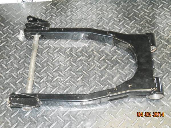 82 flt swingarm and axle 1