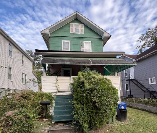 $109,900 🏘️Spacious Single-Family Home in Wilson Park $109.9K ARV - $289K🌳 (baltimore)64150990886147120