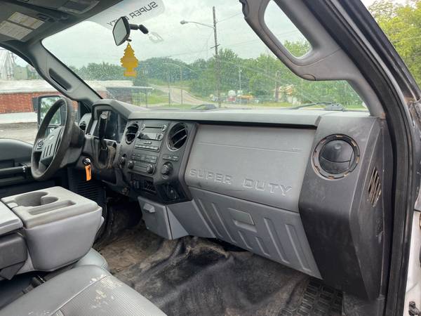 2014 Ford F-250 4X2 EXCAB 6.2 AUTO 8FT UTILITY BED - $7,990 (CYNTHIANA KY)63625001370755123