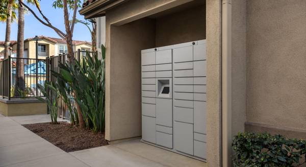 $3,641 / 2br - 1072ft2 - 2/bd 2/ba, High Ceilings, In-Home Washer/Dryer (12257 Heritage Springs Dr, Santa Fe Springs, CA)63659815805315124