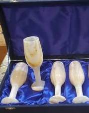 Vintage 4 Onyx Marble Wine Goblets 1