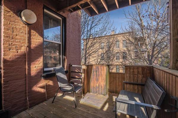 $735 / 3br - Bright and Spacious Room in 3BR Flat Dogpatch – In-Unit Laundry (potrero hill)63861100160641121
