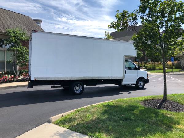 2013￼ Chevy Express ￼￼￼box truck￼ runs really good miles 118K - $7,900 (Westerville)63478071359235124