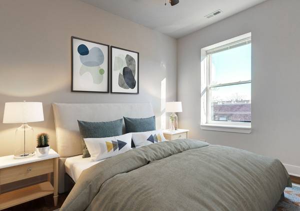 $2,450 / 2br - Gorgeous! Large Bedrooms! Large Deck! (Albany Park)63918415388418123
