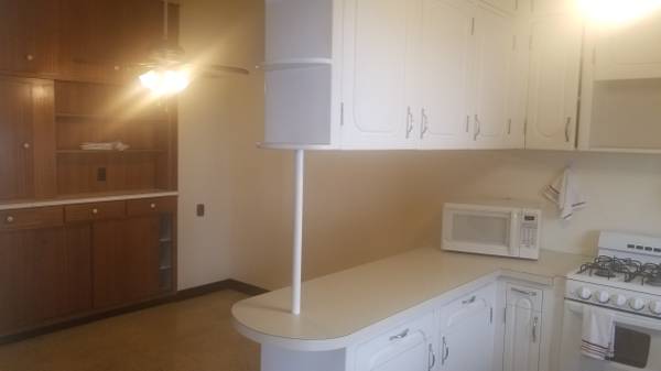 $1,695 / 2br - 800ft2 - VIDEOTOUR: Enjoy The Vibrant Lifestyle Of Downtown Bend! PETS WELCOME (Downtown Bend across from historic Drake Park)63839292611971124