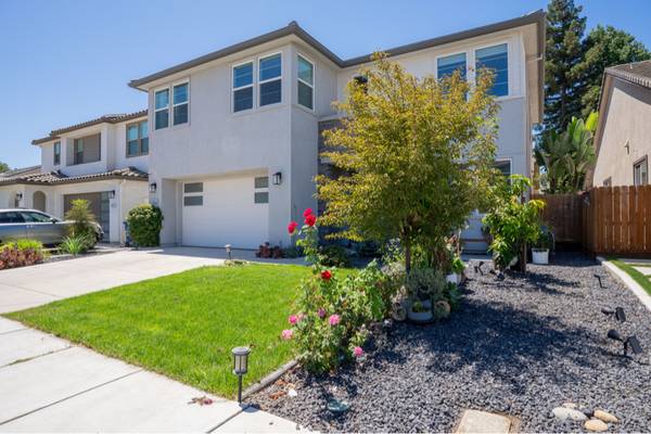 $3200.00 / 3br - Beautiful 3 bed 3.5 bath near 9963763026117121121