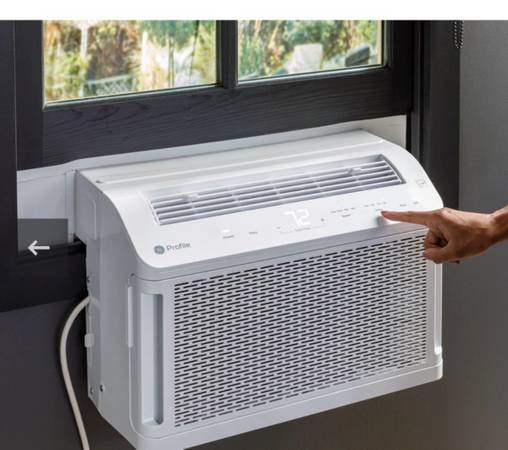 GE Profile ClearView Inverter Window AC, 12,200BTU, WiFi 1