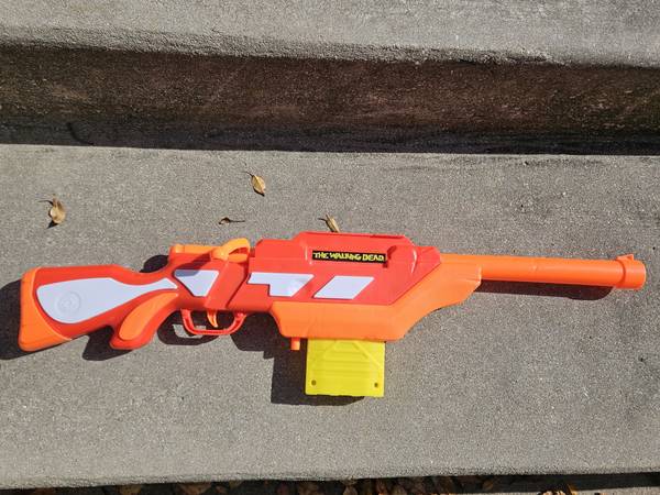 Walking Dead Dart Gun 1