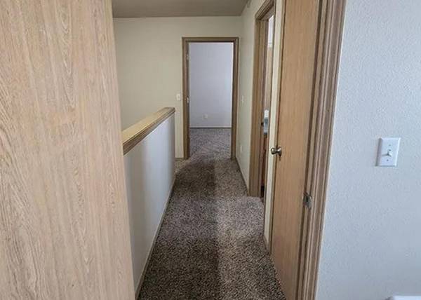 $1,500 / 2br - En el Corazón del Centro Comercial 205 + Lavavajillas y Triturador - Relajado (Este de Portland)63820681607939124