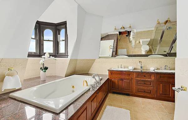 $1,400 / 1br - Room Available in Historic Ossining Mansion (Ossining)64035737262850122