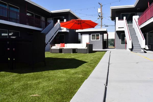 $999 / 1br - 570ft2 - Encimeras de granito, pagos en línea, 1 dormitorio (2320 Tam Dr, Las Vegas, NV)63859501533187124
