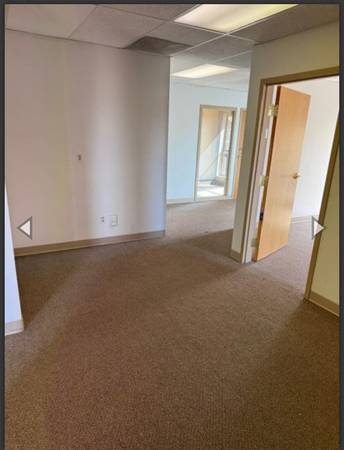 $900 / 450ft2 - Office suite with two offices within the suite (Colorado Springs, Colorado)63687101476739123
