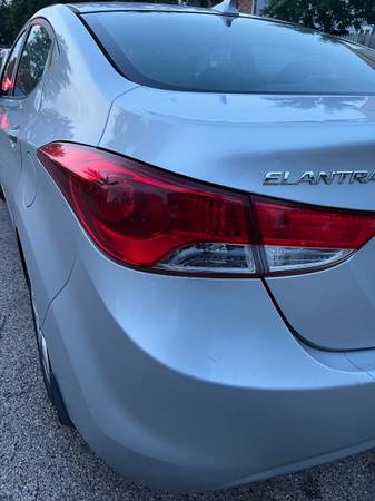 2012 Hyundai ELANTRA - $2.700 (Chicago)62863167716481123