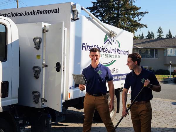 🚛 FIRST CHOICE JUNK REMOVAL ♻️ 7 days - 8AM-6PM ♻️ 1