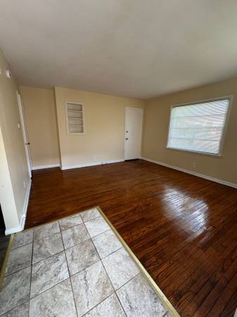 $850 / 1br - 600ft2 - Ranch Style Apartment with Off-Street Parking and Pet Friendly (Rockford)63981973203330121